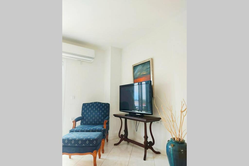 Peggy'S Lux Apartment Karavomylos Ngoại thất bức ảnh