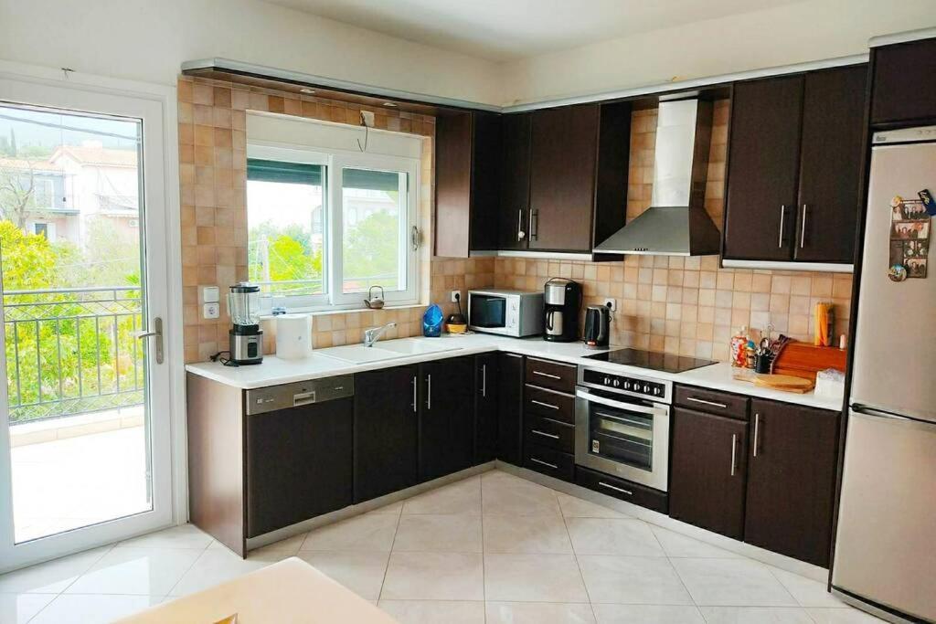 Peggy'S Lux Apartment Karavomylos Ngoại thất bức ảnh